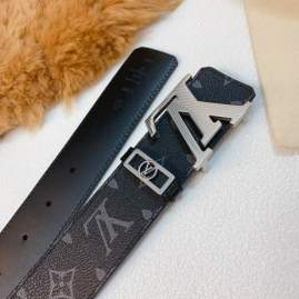 Picture of Louis Vuitton Belts _SKUfw125887437fw